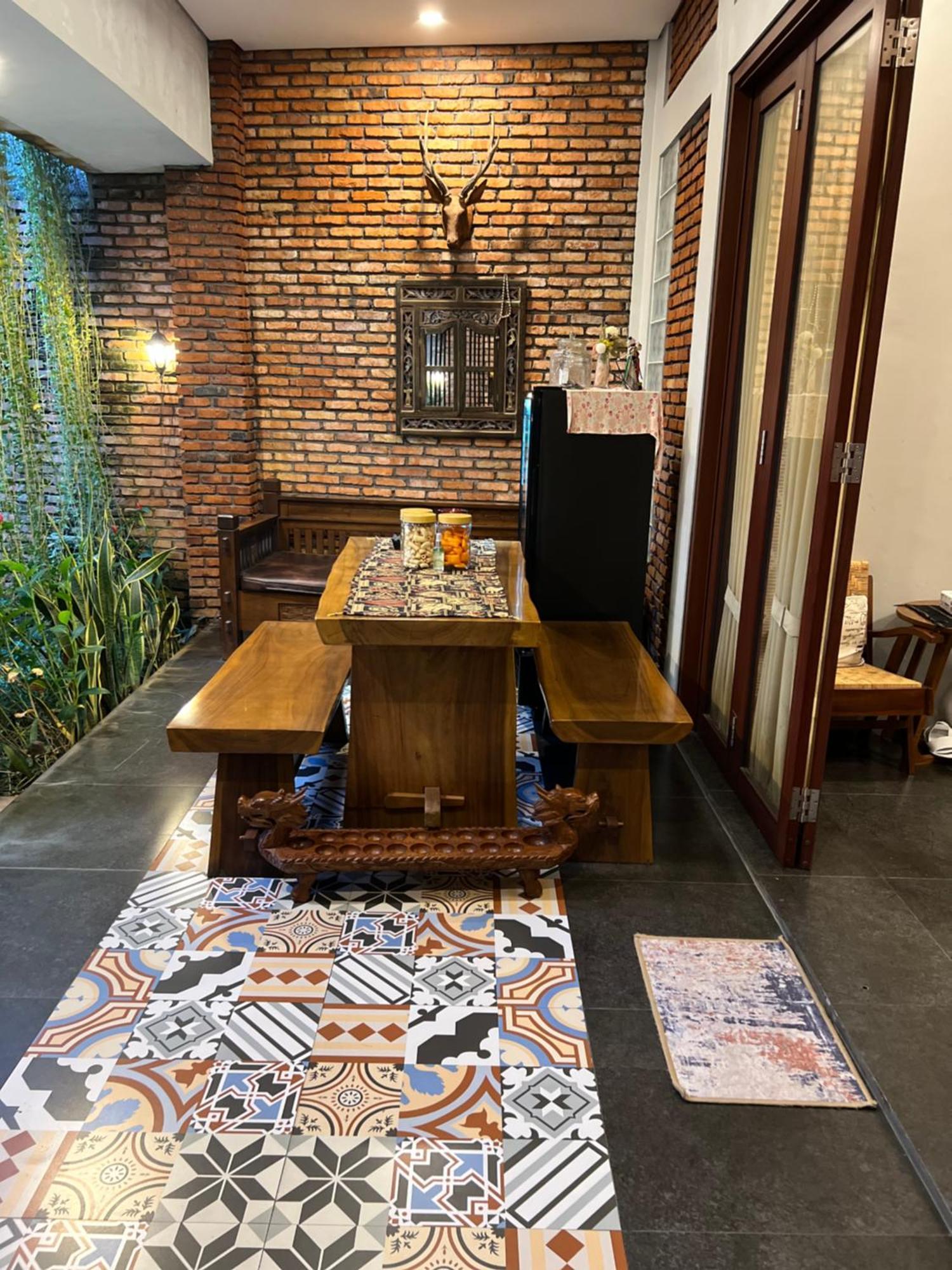 Pendopo Nilam Den Erwin Wisma tamu *